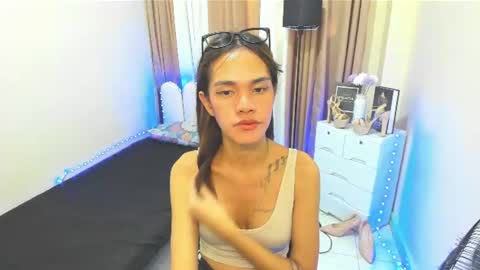 Snapshot of seductive_aliyah chatting on 06-16-26, 07:33 aliyah online show from 06-16-26, 07:33