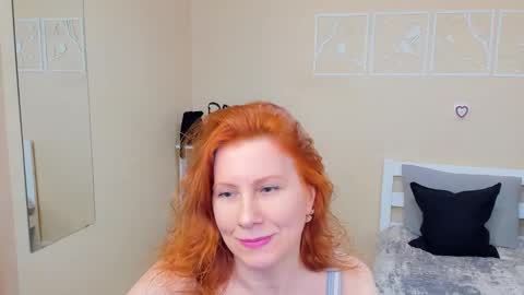seductive_foxy_ online show from 02-15-26, 07:10