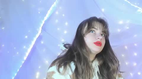 Snapshot of seductive_she_wolf chatting on 06-15-26, 11:29 seductive_she_wolf online show from 06-15-26, 11:29