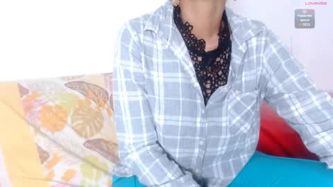 Snapshot of seductivespellvagina80 chatting on 05-27-26, 12:35 Estefany online show from 05-27-26, 12:35
