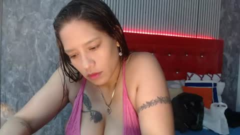 Snapshot of selena_tits_ chatting on 07-15-26, 07:52 Selena online show from 07-15-26, 07:52