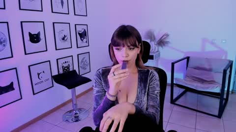 Snapshot of selenadearden chatting on 01-15-25, 05:15 Selena ntmy online show from 01-15-25, 05:15