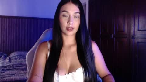 INDEPENDENT  model Instagram  selenevega08 online show from 04-08-26, 03:56