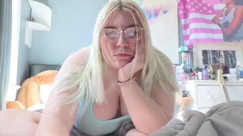 Selene online show from 04-01-26, 03:20