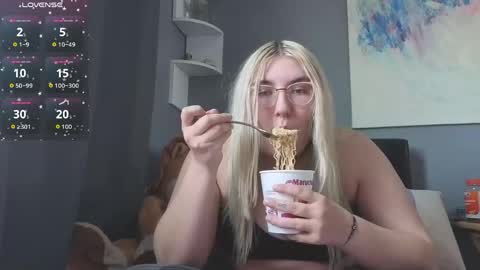 Selene online show from 04-14-26, 04:57