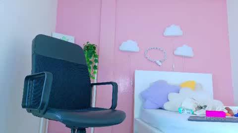 Snapshot of selenegibson__ chatting on 06-26-26, 07:51 SELENE GIBSON online show from 06-26-26, 07:51
