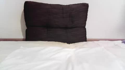 selenna_foxx online show from 05-07-26, 07:41