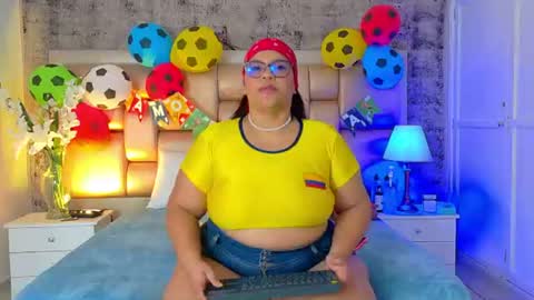 Snapshot of selennacooper chatting on 06-17-26, 11:56 Selenna Cooper online show from 06-17-26, 11:56