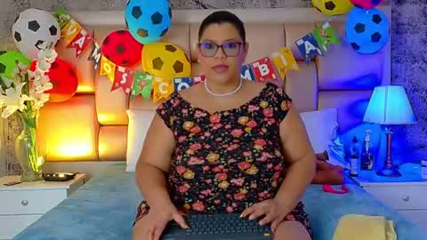 Snapshot of selennacooper chatting on 06-18-26, 11:58 Selenna Cooper online show from 06-18-26, 11:58