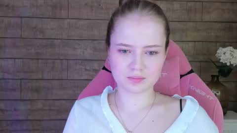 SelinSwarovski online show from 09-15-25, 04:40