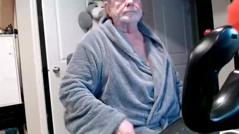 selkie2s online show from 04-04-26, 08:50