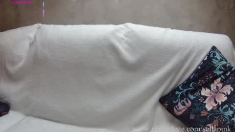 Snapshot of sellapink chatting on 12-17-25, 08:20 My name is Sella and im Bisexual online show from 12-17-25, 08:20