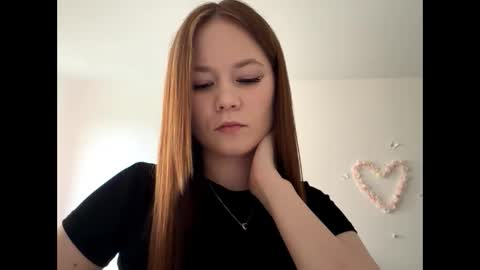 Lily online show from 06-05-26, 06:31