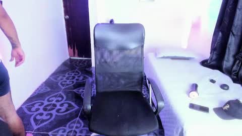 senior_teacher99 online show from 04-13-26, 07:41