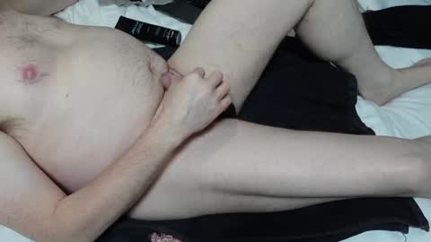 Snapshot of sensatyr chatting on 05-16-26, 04:42 Daddy Dave online show from 05-16-26, 04:42