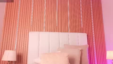 Snapshot of sensual_kim77 chatting on 06-27-26, 01:50 Sensual Kim77 online show from 06-27-26, 01:50