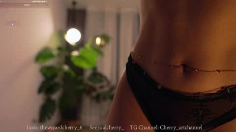 Maria- OF sensual bee online show from 04-05-26, 11:13