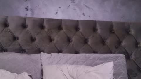 Snapshot of sensualldream chatting on 06-12-26, 02:10 Alya online show from 06-12-26, 02:10