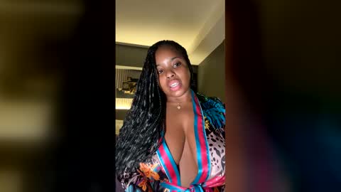 Snapshot of sensualprima chatting on 05-22-26, 07:15 sensualprima online show from 05-22-26, 07:15