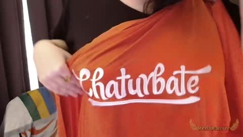 Snapshot of sentfrmheaven chatting on 02-14-26, 01:41 Tara online show from 02-14-26, 01:41