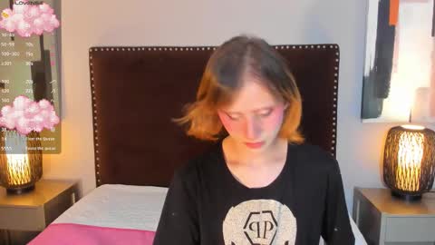 Seraphine star online show from 03-11-26, 02:06