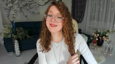 Snapshot of sereneflame chatting on 03-07-26, 04:59 Ophelia online show from 03-07-26, 04:59