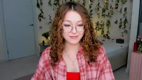 Snapshot of sereneflame chatting on 03-31-26, 04:07 Ophelia online show from 03-31-26, 04:07