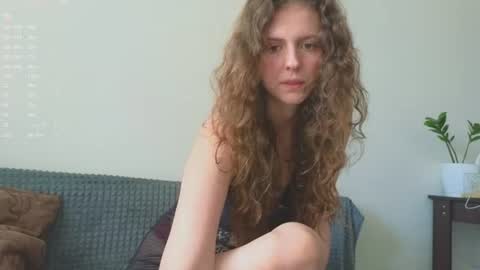 Snapshot of sereta_fin chatting on 06-29-26, 09:26 Hey Guys and Girls non-binary personalities Im Sereta online show from 06-29-26, 09:26