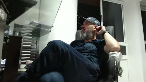 hetero serio discreto online show from 06-02-26, 12:01