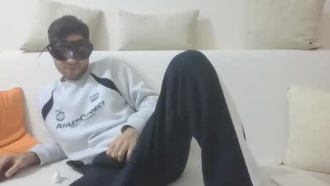 sero98313230 online show from 04-15-26, 06:42