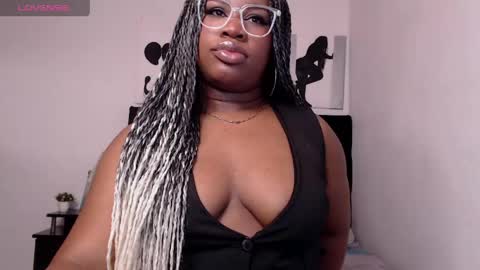 Snapshot of sexx_amara chatting on 05-19-26, 08:42 Amara online show from 05-19-26, 08:42