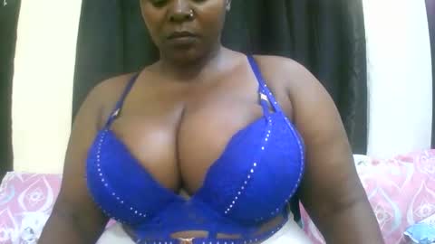 Snapshot of sexxi_ebony chatting on 05-19-26, 02:01 sexxi_ebony online show from 05-19-26, 02:01