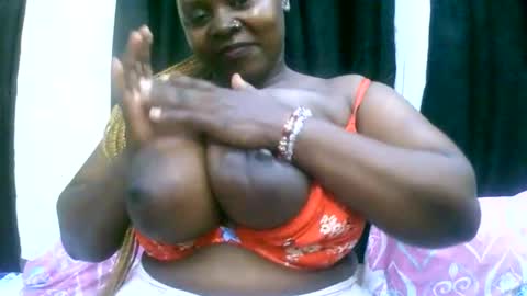 Snapshot of sexxi_ebony chatting on 05-28-26, 04:59 sexxi_ebony online show from 05-28-26, 04:59