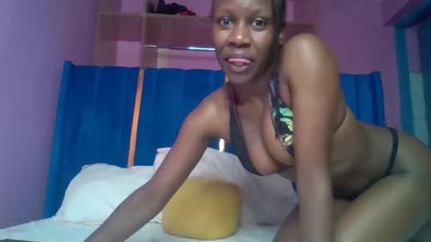 Snapshot of sexxy_bellah chatting on 04-11-26, 11:47 sexxy bellah online show from 04-11-26, 11:47