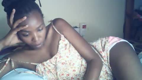 sexxy_curvy23 online show from 05-18-26, 03:57