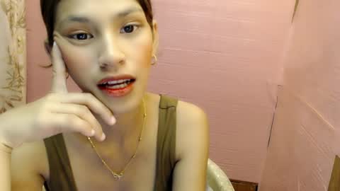 Snapshot of sexxy_dahlia chatting on 04-18-26, 02:15 Dahlia online show from 04-18-26, 02:15