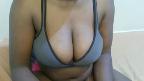 sexxy_maya1 online show from 04-29-26, 10:19