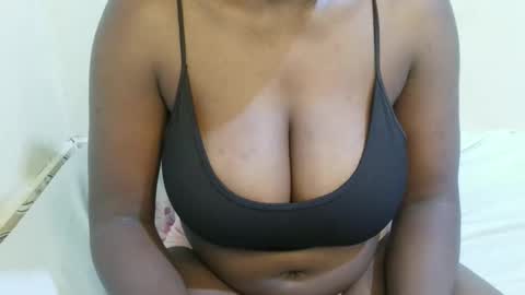 sexxy_maya1 online show from 05-01-26, 11:04