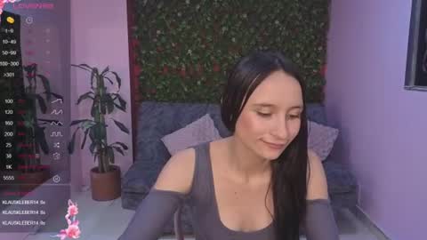 Snapshot of sexy_ailin chatting on 06-27-26, 12:22 Ailin online show from 06-27-26, 12:22