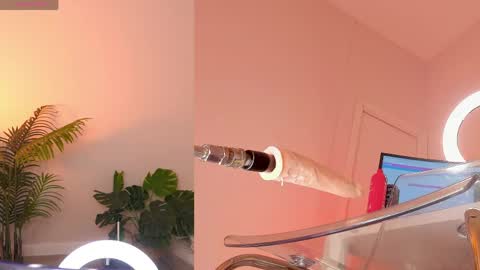 Lina online show from 04-14-26, 11:22