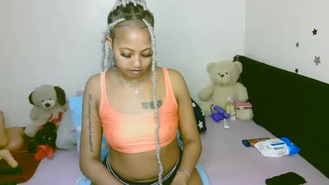 Snapshot of sexy_bluegirl chatting on 06-16-26, 12:19 sexy_bluegirl online show from 06-16-26, 12:19