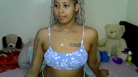 sexy_bubbie01 online show from 06-17-26, 05:03
