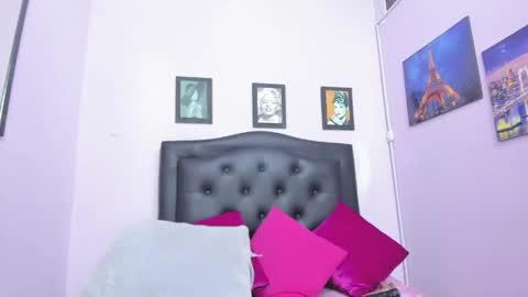 Snapshot of sexy_candy18x chatting on 05-15-26, 11:01 sexy_candy18x online show from 05-15-26, 11:01