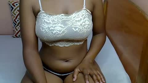 Snapshot of sexy_ellahh chatting on 02-02-26, 12:53 Ellahh online show from 02-02-26, 12:53