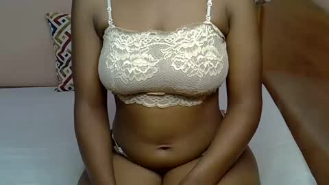 Snapshot of sexy_ellahh chatting on 02-02-26, 12:59 Ellahh online show from 02-02-26, 12:59