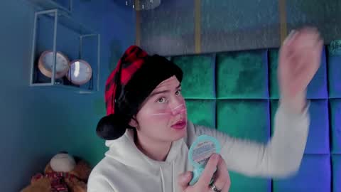 Dereck Martinez online show from 12-05-24, 04:42