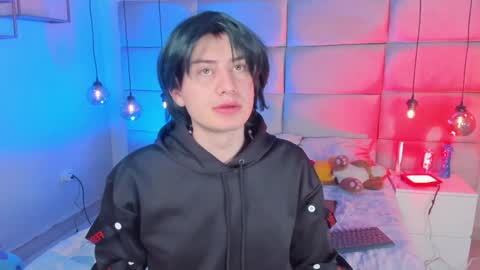 Dereck Martinez online show from 12-12-24, 07:30