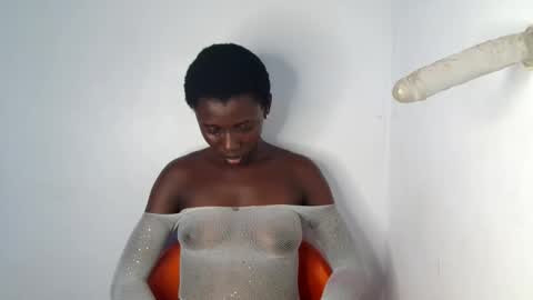 lily online show from 09-30-25, 10:04