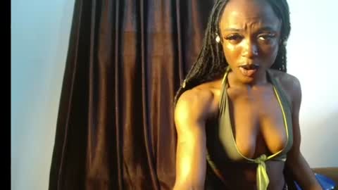 Snapshot of sexy_maureen chatting on 07-14-26, 09:14 maggi online show from 07-14-26, 09:14