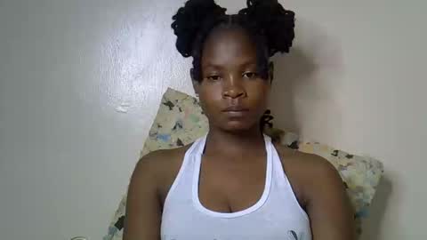 Snapshot of sexy_molyne chatting on 03-11-26, 02:01 Molyne online show from 03-11-26, 02:01